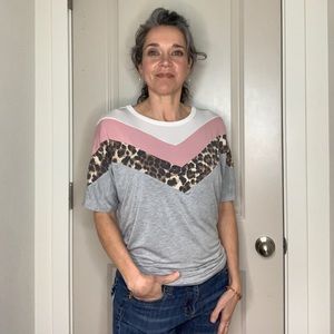 Heimish USA Blouse 👚Perfect for summer! ☀️